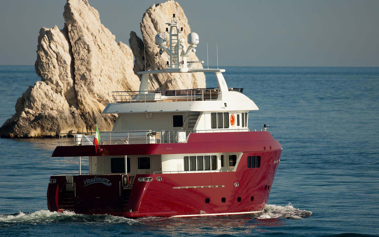 Cruising, M/Y Vitadimare