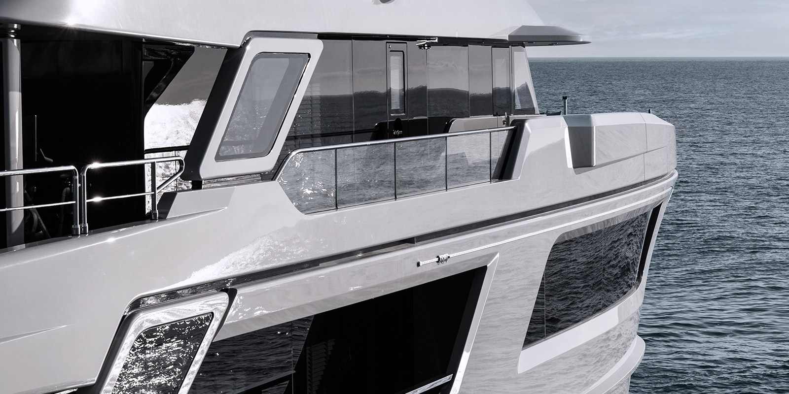 Exterior, RJ Class 115’ / Stellamar