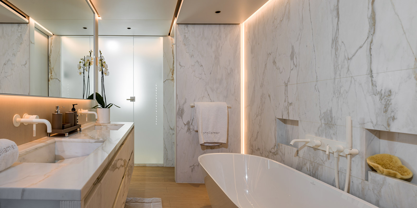 Interior, RJ Class 115’ / Stellamar