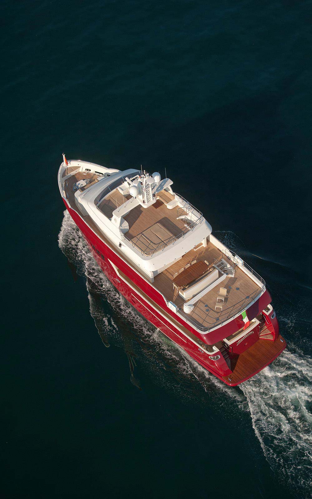 Cruising, M/Y Vitadimare