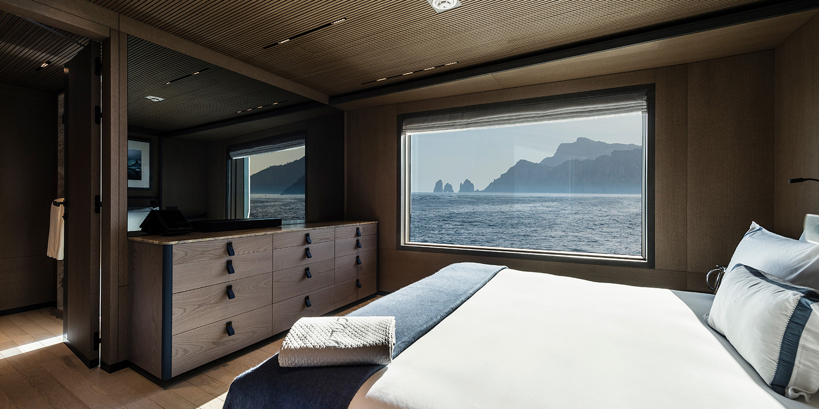 Interior, Deep Blue 141' / Acala