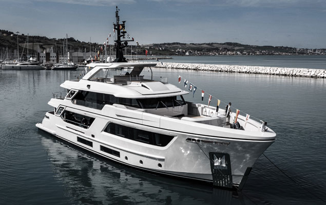 RJ 115 M/Y Stellamar has been launched
