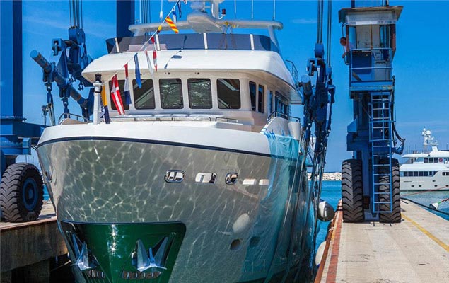 Cantiere delle Marche vara explorer yacht Darwin Class 86′