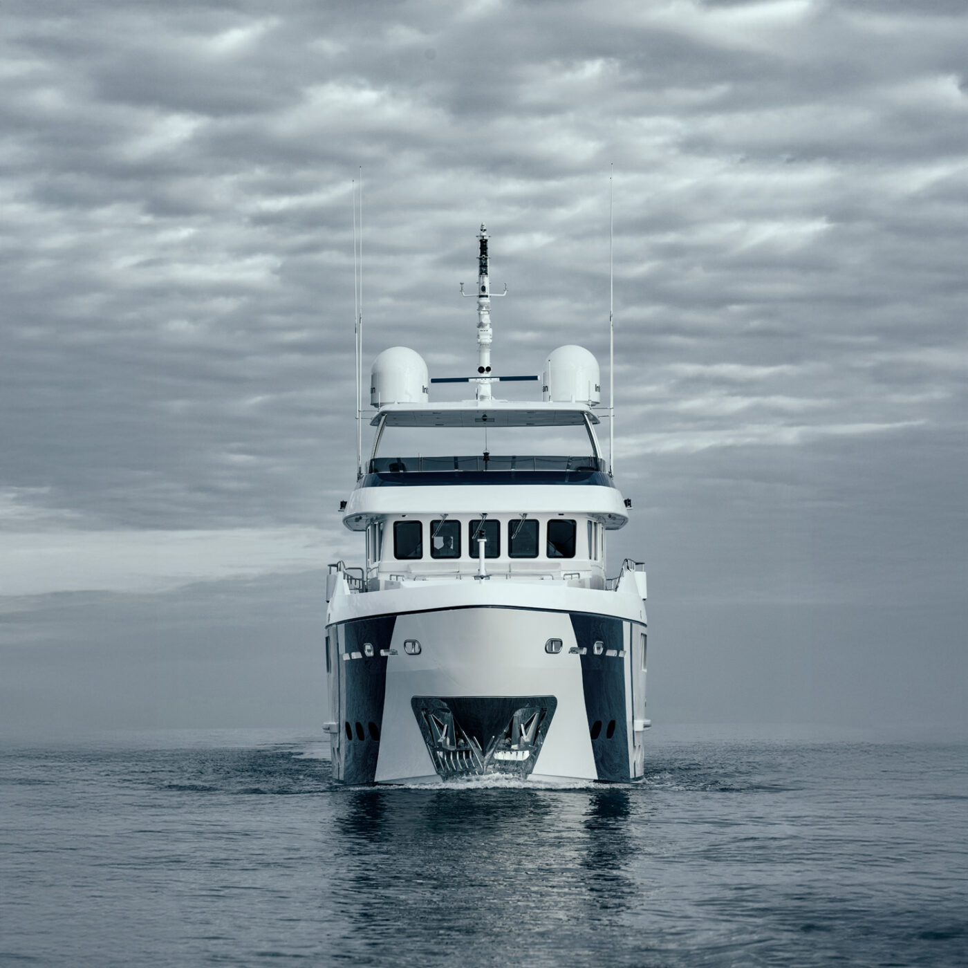 Empire has been developed for long voyages also in high-latitude regions, so it includes an ‘ice belt’ at the waterline and reinforced hull and rudders for icy conditions